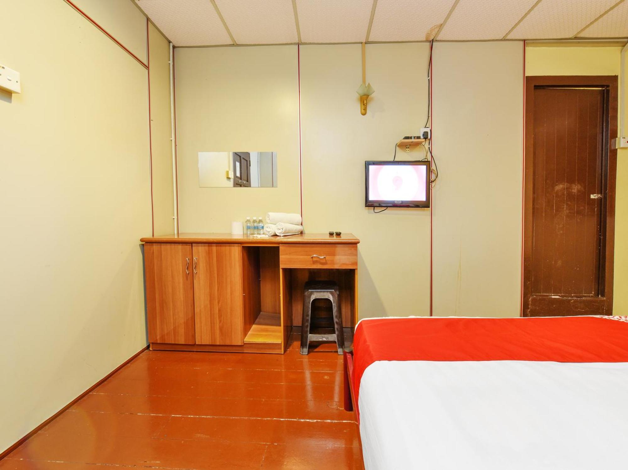 Oyo 90627 Pulau Ketam Inn Klang Exterior foto